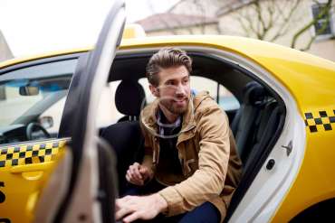 10 Tips for Catching a Cab in Your City